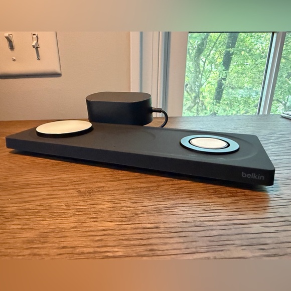 Belkin BoostCharge Pro 3-in-1 Wireless Charging Pad 15W - Picture 1 of 5